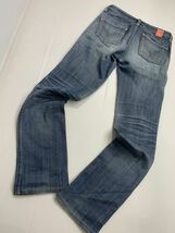 LEVI'S LADY STYLE リーバイス TA502 ポリ綿ストレッチ 濃淡色落ち 加工 & たたきリペア デニム ジーンズ パンツ W 28 約 70cm_画像4