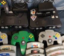 NINTENDO64 まとめ売り　本体3台-コントローラー6個付／電源コード２個　カセット２０以上付き-_画像5