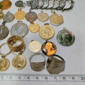 BO コイン系 アクセサリー 大量まとめ 約300g 0.3kg シルバー ゴールドカラー ネックレス ペンダント ブレスレット エリザベス 等の画像4