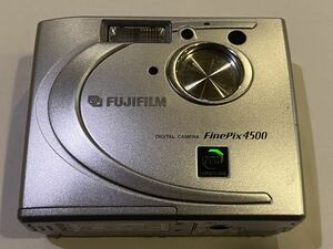 ★FUJIFILM 富士フイルム コンパクトデジタルカメラ FinePix 4500 シルバー　電池式 ファインピクス 