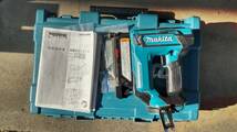 マキタ(Makita) 充電式ピンタッカ 18V 本体+ケース PT353D （PT353DZK）_画像1