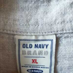 OLD NAVY ライトグレーの大きめ半袖シャツ XLの画像5