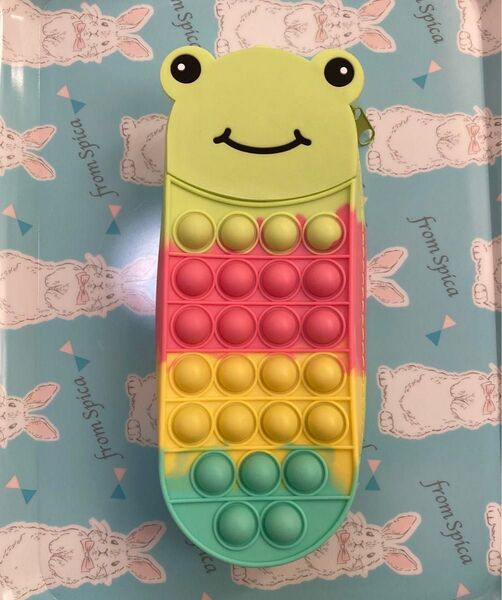 カエルの可愛いプッシュポップのペンケース 筆箱 小学生 幼稚園 お子さん 児童 プレゼント ギフト 誕生日 クリスマス 入学祝い