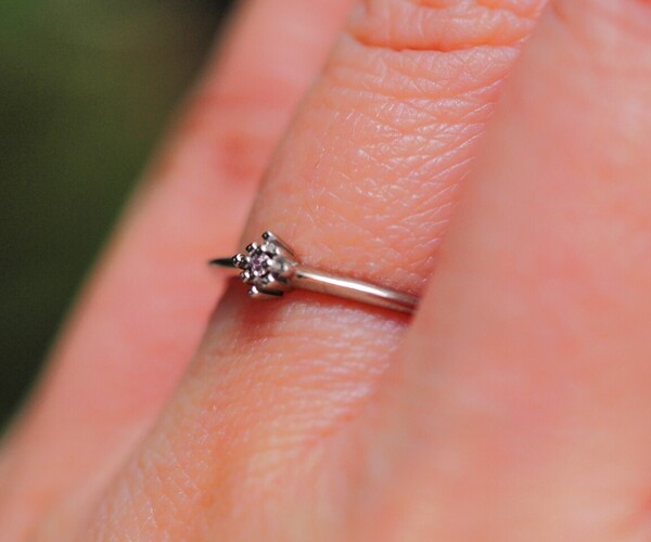 K18WG 天然ピンクダイヤモンド リング 0.01ct 極小粒