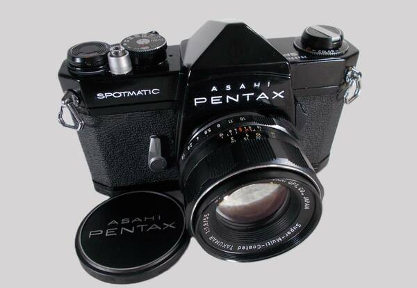 フィルムカメラ 整備済 完動品　Pentax SP + レンズ f1.8　55mm　R819