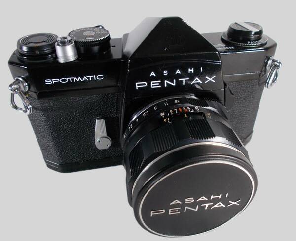 フィルムカメラ 整備済 完動品　Pentax SP + レンズ f1.8　55mm　R820