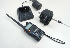 02★【ジャンク品】BAOFENG UV-5R トランシーバー デュアルバンド REVEX RADIO LOCATOR FS7000 バッテリーチャージャー★526N7　/1ｂ*