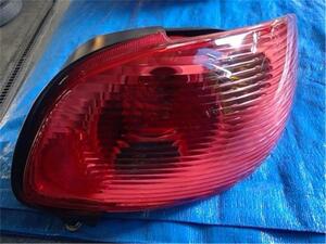  Peugeot original Peugeot 206 { A206CC } right tail lamp P70500-24003351