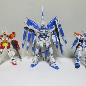 RG 1/144 Hi-νガンダム HG 1/144 ガンダムヘビーアームズ ガンダムアストレイ ブルーフレーム セカンドL ３点 中古の画像2