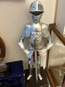 33cm スペイン・セゴビア記念品：金属製中世騎士鎧甲モデル