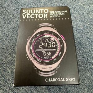 美品◆SUUNTO VECTOR スント ヴェクター 腕時計 チャコールグレー 登山 高度計 気圧 温度 アウトドア ※電池切れの為動作未確認 mc01066019