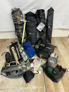  present condition goods . summarize set camp mountain climbing tent tarp outdoor BBQfes.. equipment gear mc01066767