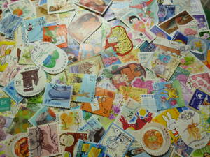 ●最近の日本使用済切手 200 枚位 　 84円の切手が多いです。