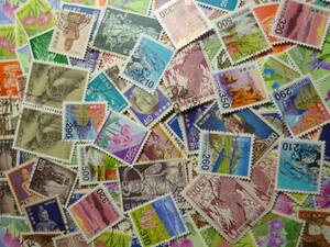 ●200円から1000円までの高額面普通切手使用済み 200枚位。