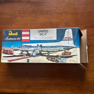 Revell Lodelaレベル 1/144?不詳　United DC-7(袋開封、画像容認の方へ)デカールに劣化、ひび割れが始まる。