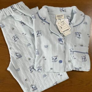 スヌーピー　パジャマ　新品未使用品　タグ付き　サイズM 淡水色　長袖　キルト