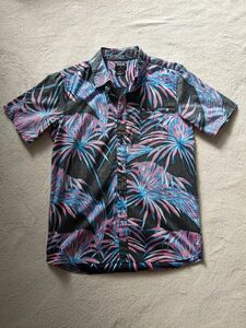 Hurley ハーレー　アロハシャツ　古着　リバースプリント