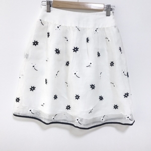 エムズグレイシー M'S GRACY スカート サイズ36 S - 白×黒 レディース ひざ丈/刺繍/フラワー(花) ボトムス