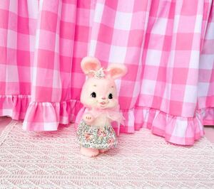 pinocosmile☆ピンクのうさぎちゃん☆レトロアニマル☆羊毛フェルト☆ラバードールお好きな方も！