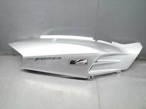 β240510-1 ホンダ フォルツァ FORZA MF06 (H13年式) 純正 ボディカバー サイドカバー 右 傷有り！割れ無し！