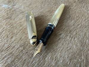  new goods unused AURORA Aurora 88 Gold color 14K pen . fountain pen writing implements jewelry collection 