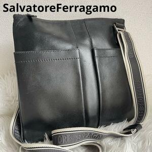 A4 storage possibility * SalvatoreFerragamo Salvatore Ferragamo * shoulder bag business bag * men's black black leather Logo 