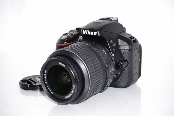 スマホ連携抜群　WiFi機能搭載　Nikon　ニコン D5300レンズキット新品SD32GB付き