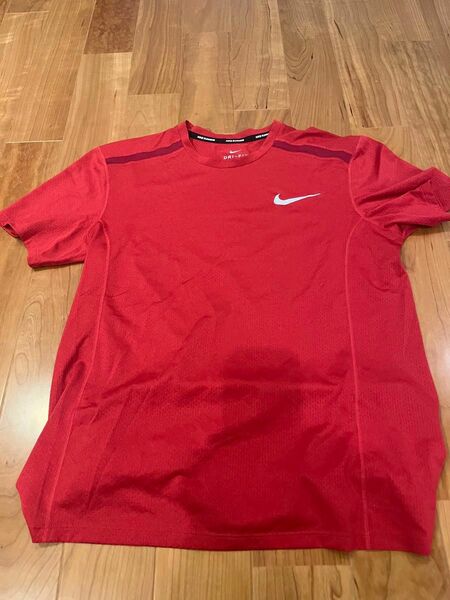 NIKE ランニング 半袖Tシャツ