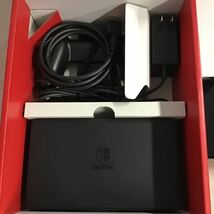 36 【欠品・使用感あり】中古品 Nintendo Switch 有機ELモデル ネオンブルー ネオンレッド (80)②_画像6