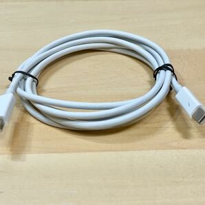 Apple 純正 Thunderboltケーブル 2.0m MD861ZM/Aの画像1