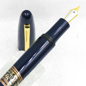  unused Touch a(TACCIA) manner . lacquer fountain pen . delivery lacquer paint gold lacqering fountain pen sailor made 18 gold bai color H-EFnib converter * cloth sack *. box attaching 