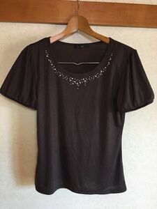  neck around . rhinestone ........LURE. lady's short sleeves T- shirt ( unused goods )