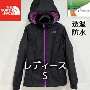 美品人気ノースフェイス マウンテンパーカー レディースS 透湿防水 フード収納可 THE NORTH FACE ブラック ロゴ刺繍