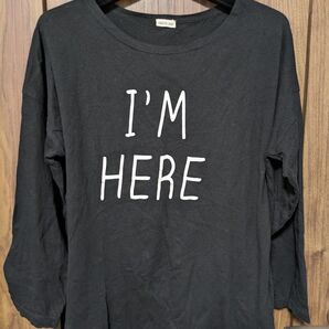 I'M HERE デザインロンT ブラック