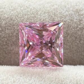 モアサナイト　桜ピンク　2ct ルース　プリンセスカット　人工ダイヤモンド　稀少色　GRAレポート付き