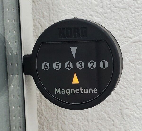 KORG Magnetune ギターチューナー マグネット式 新品同様 予備電池サービス