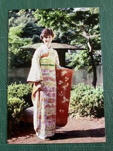 [ rare ] Matsuda Seiko photograph clear weather put on peach color Showa era star 80 period idol 