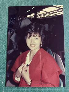 [ ultra rare ].... photograph red coat ia ring complete eyes line Showa era woman super Showa era star 