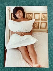 【レア】三田寛子　写真(当時物) 枕　太股　昭和タレント　80年代アイドル 