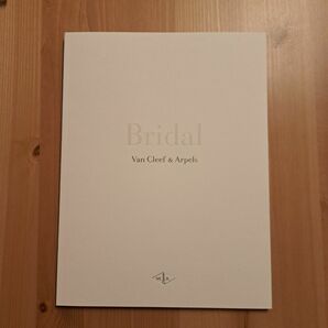 《ヴァンクリーフ&アーペル》ブライダルカタログ ダイヤモンド4C Van Cleef & Arpels　婚約指輪　結婚指輪