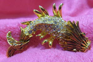 H2188 Broach Athestone Fish Fish