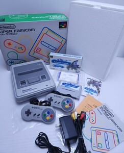 美品 / 動作品 Nintendo 任天堂 スーパーファミコン SHVC-001 コントローラ ACアダプタ AVケーブル 箱付,ゲームソフト,セット希少品(H-12)