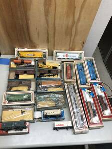 (14) railroad model HO gauge foreign vehicle cargo car passenger car etc. various together present condition goods Junk marklin LIMA Athearn