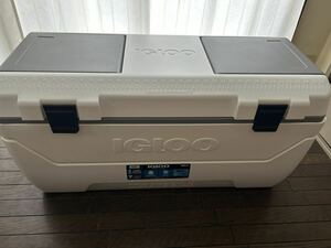 IGLOO MAXCOLD 165QT 156クーラーボックス マックスコールド ３辺合計210 大物釣り　マグロ釣り