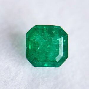 【E6】 天然 エメラルド 約0.595ct 約5.0×5.0×3.6mm ソーティング付 ルース