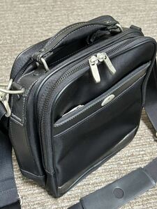 Samsonite サムソナイト ショルダーバッグ ブラック 黒　メンズバッグ 美品