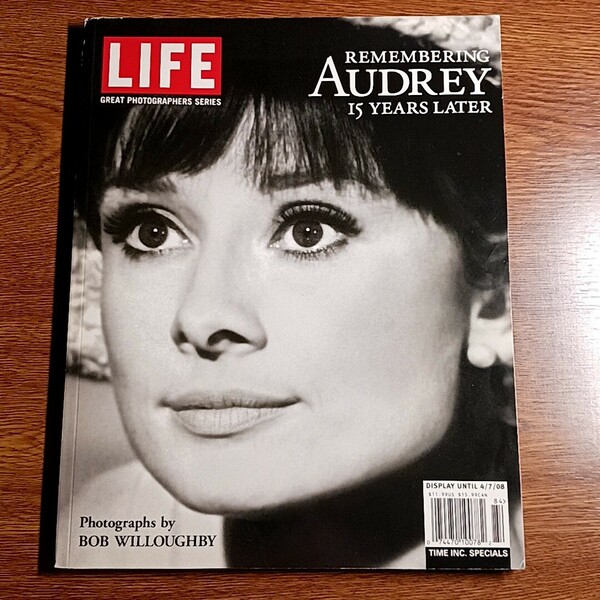 REMEMBERING AUDREY 15 YEARS LATER　オードリー・ヘプバーン／映画／女優／洋書