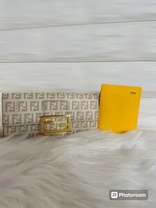 FENDI フェンディ 二つ折り長財布 PVC FFロゴ金具 ベージュ ズッキーノ ゴールド金具