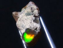 4.90ct b 新品・ハニカム天然オレンジオパール母岩付き原石 エチオピア産_画像7