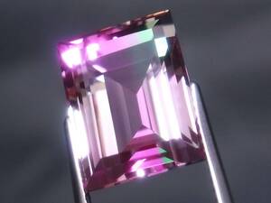 14.39ct 新品・バイカラーサファイア　very good cut 変色効果有 合成コランダム